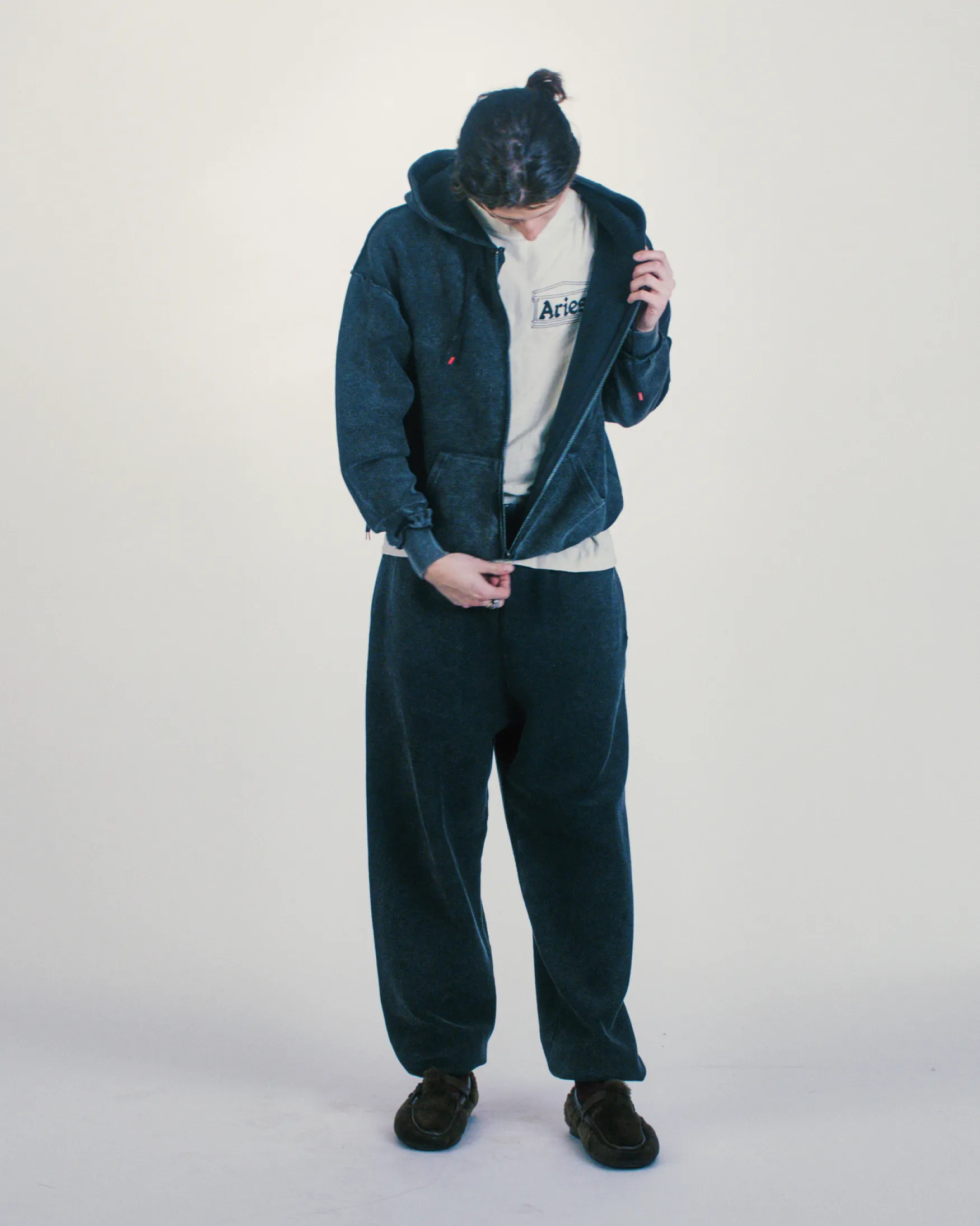 Aged Reverso Temple Sweatpant sold by ARIES product image thumbnail 2