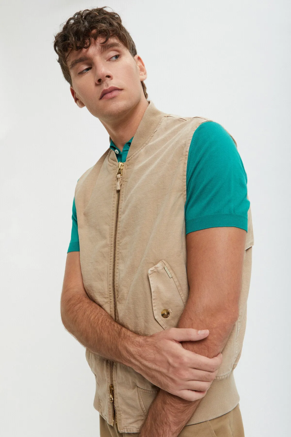Canvas Garment Dyed Vest sold by Baracuta