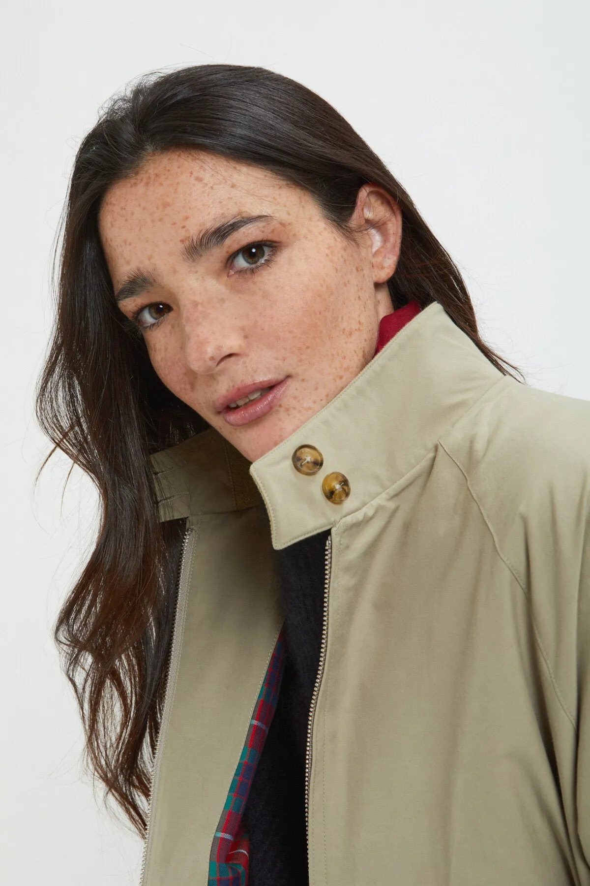G9 Woman sold by Baracuta