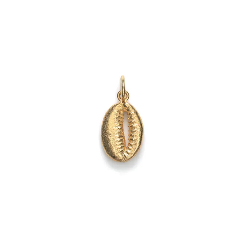 Cowry Shell Pendant made by Anni Lu