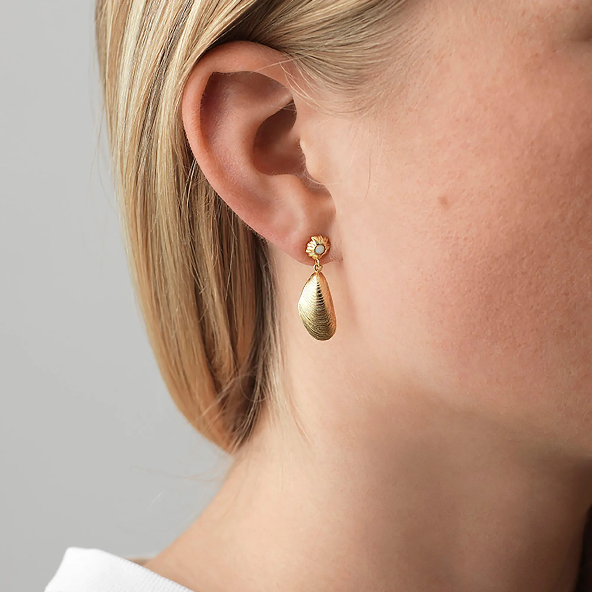 Petit Moules Earring sold by Anni Lu product image thumbnail 2