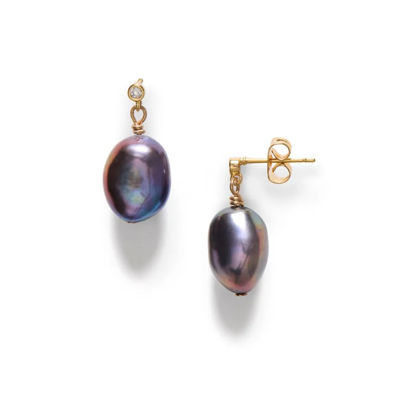 Black Pearly Earrings made by Anni Lu