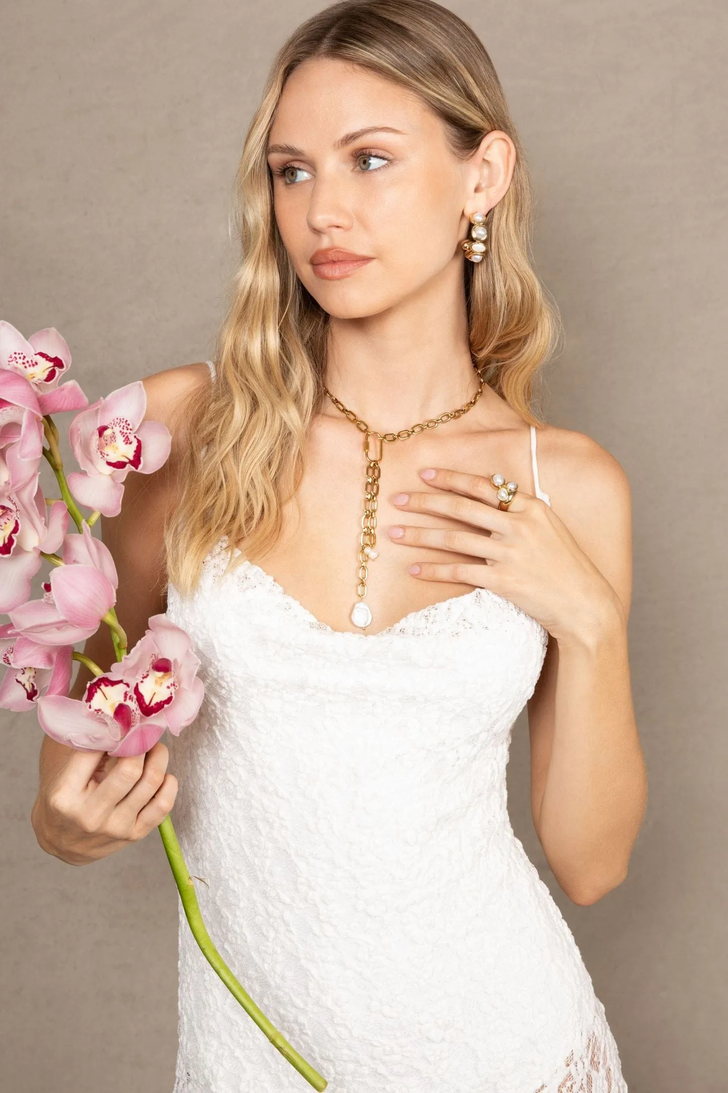 Roe Necklace sold by Petit Moments product image thumbnail 2