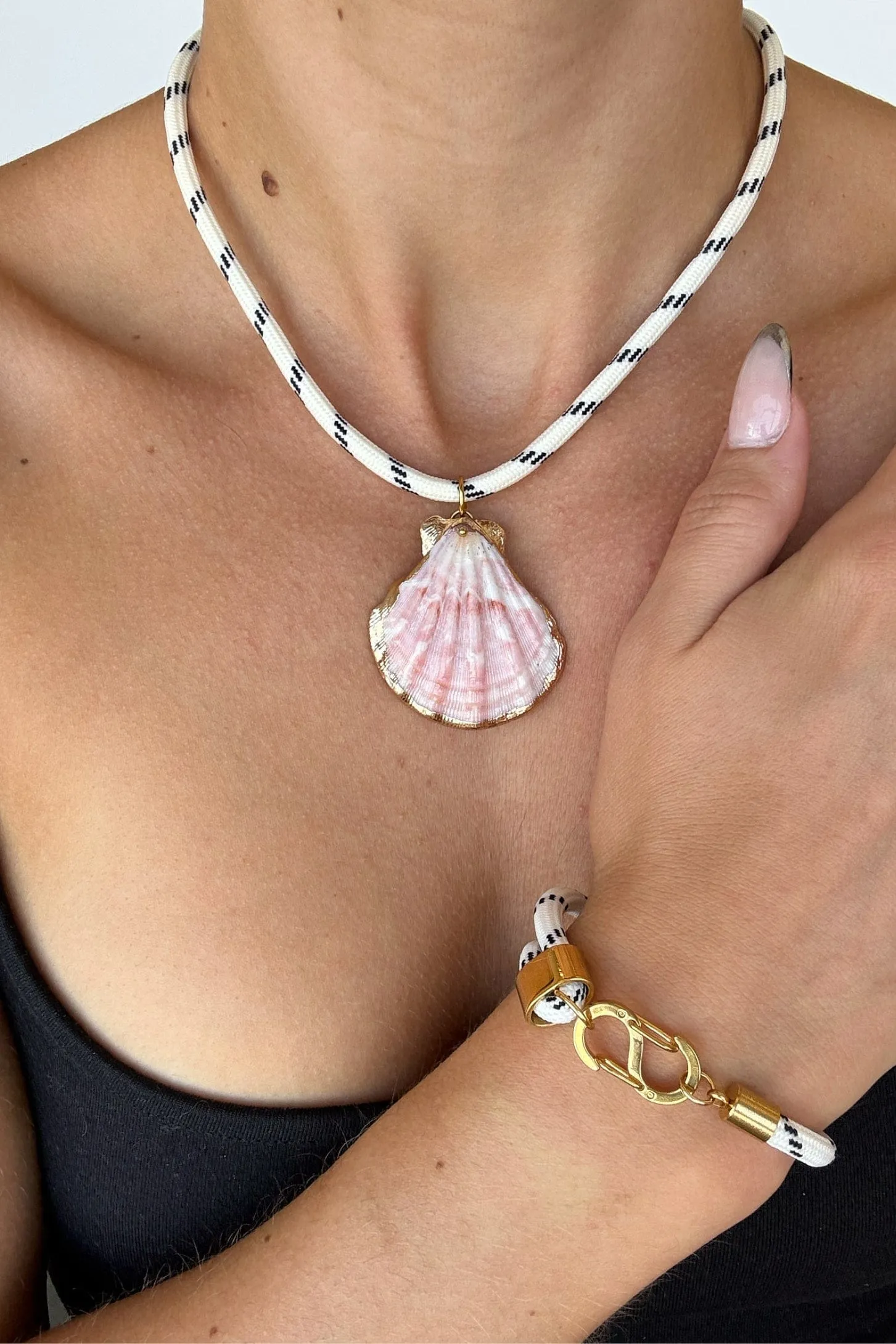 Shell Paracord Bundle sold by Petit Moments