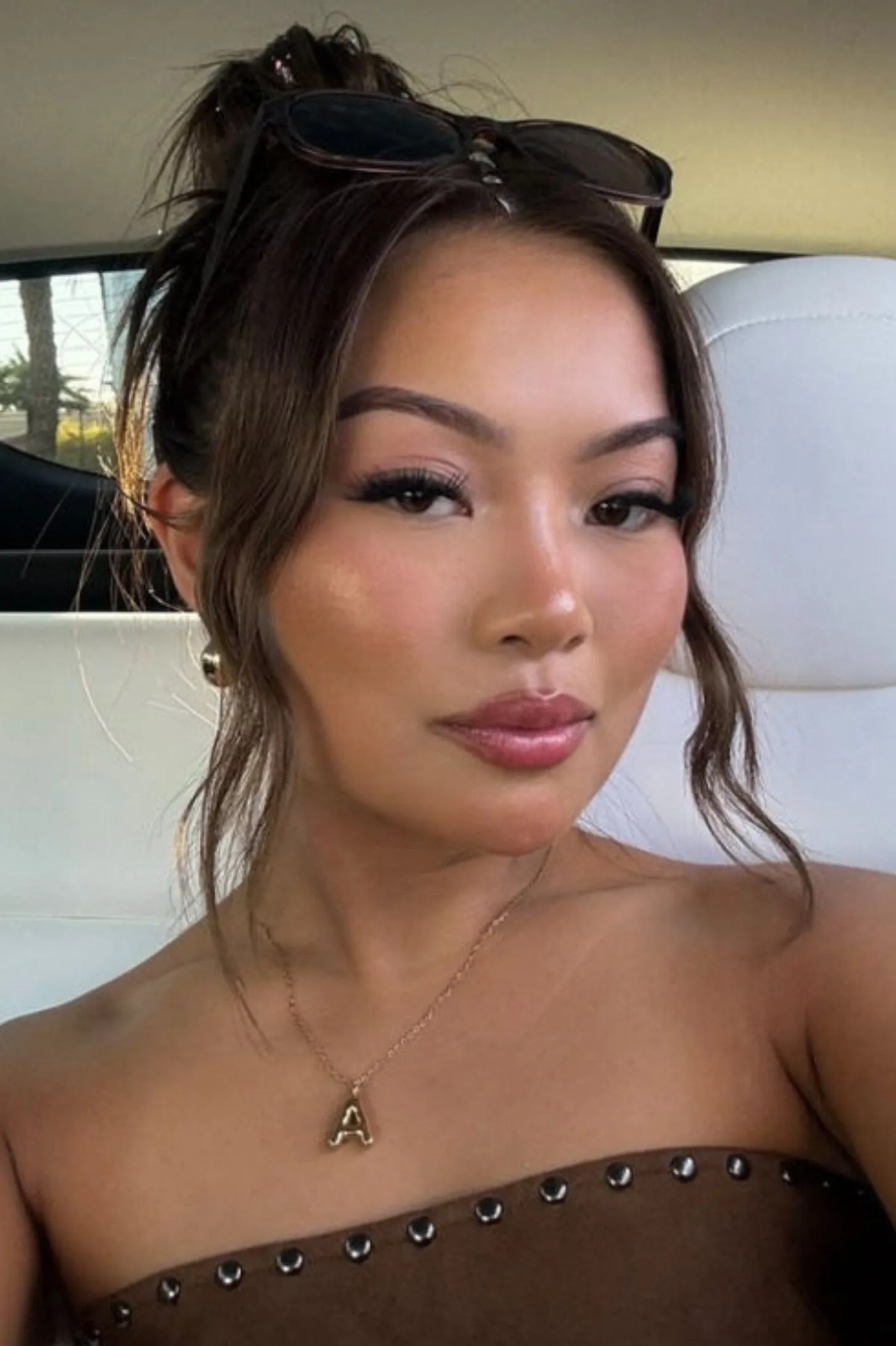 Bubble Initial Necklace sold by Petit Moments product image thumbnail 4