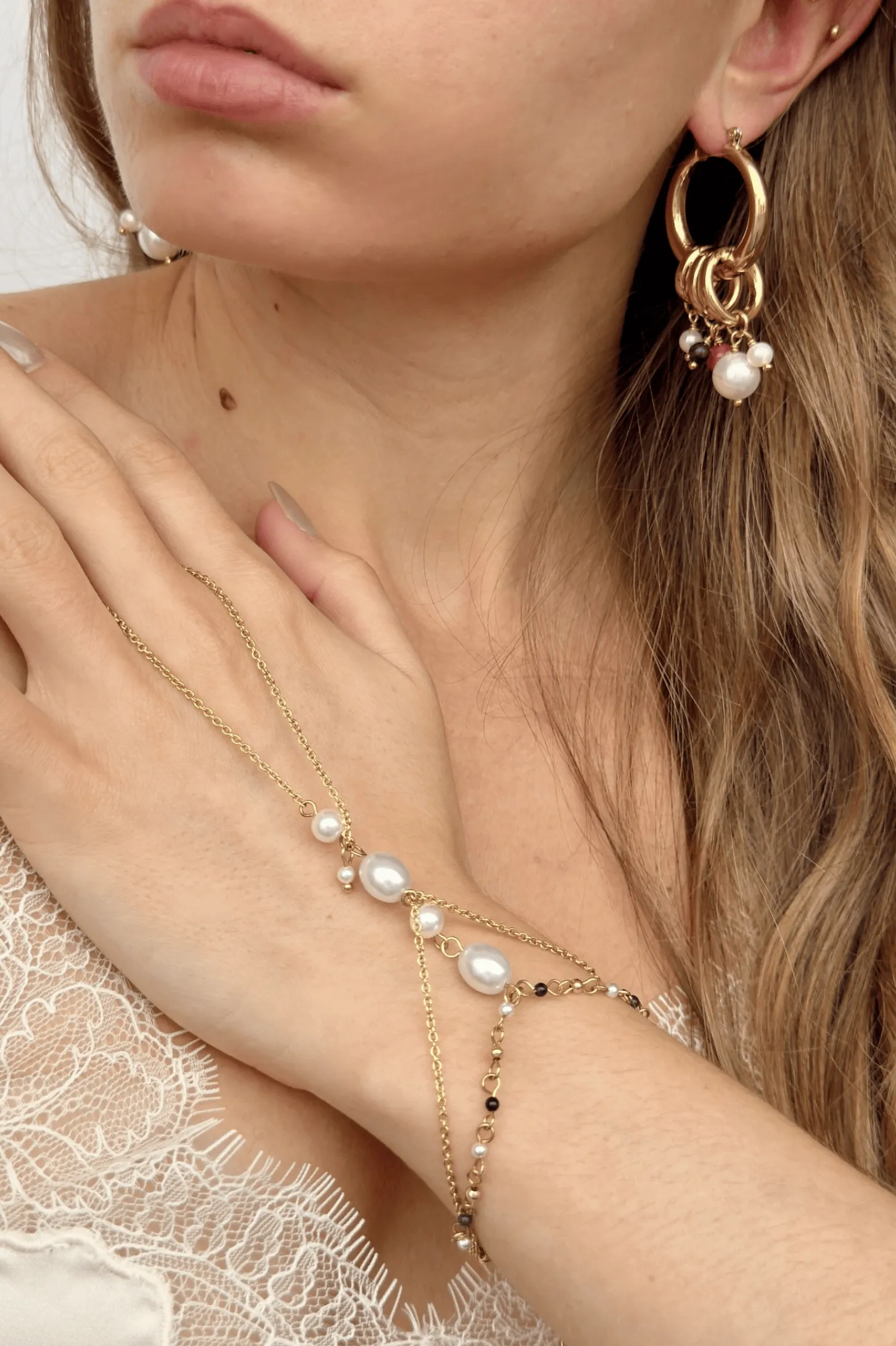 Dune Hand Chain sold by Petit Moments product image thumbnail 2