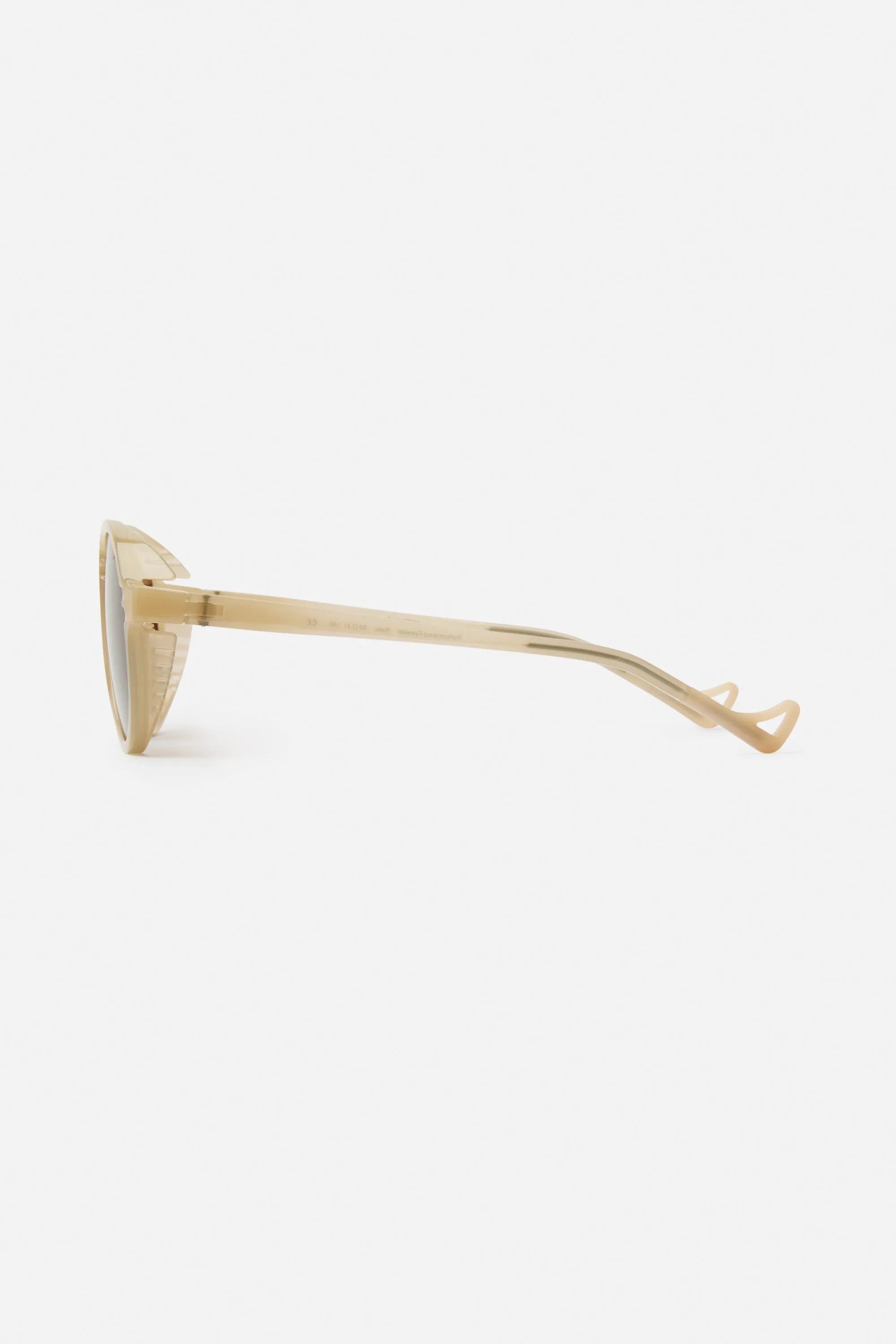 Kazu Tourer Ivory, D+ Earth Vision sold by District Vision product image thumbnail 2