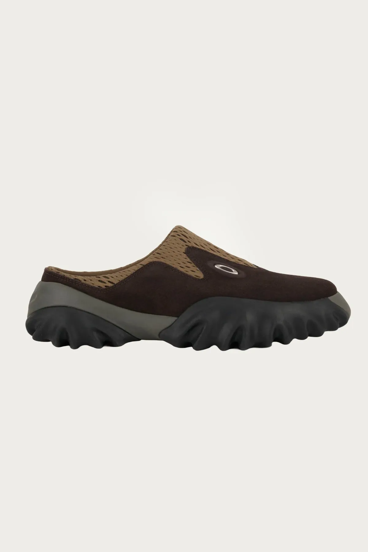 Oakley Factory Team Chop Saw Mule - Ganache/Black sold by Canoe Club