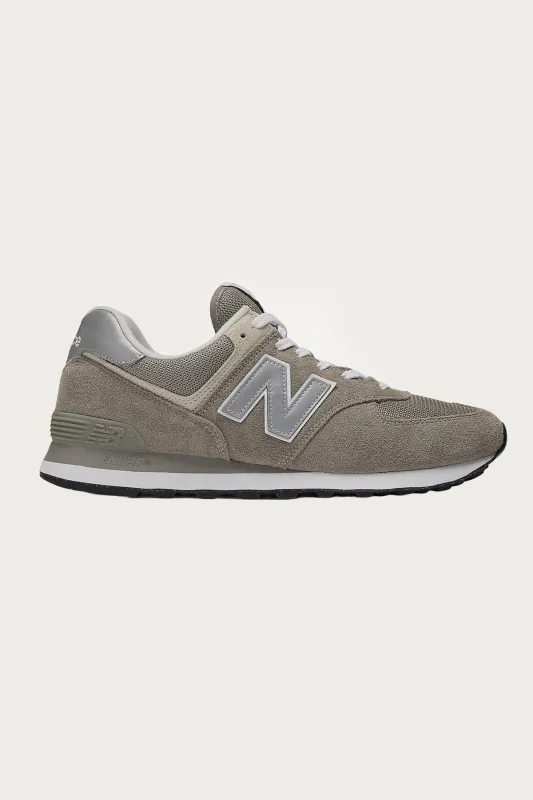 574 Core - Grey/White made by New Balance