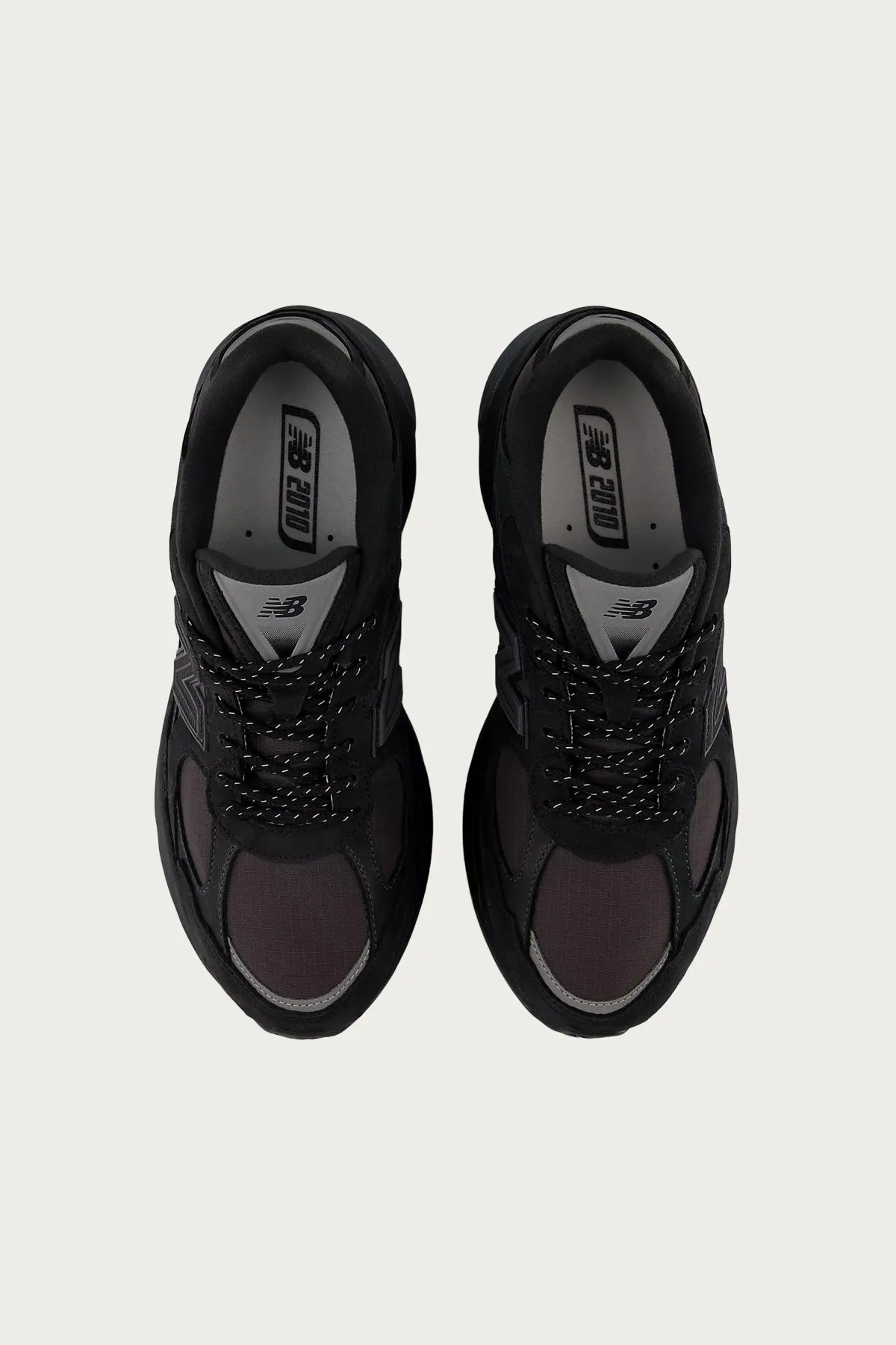 2010 - Black/Faded Black sold by Canoe Club product image thumbnail 4