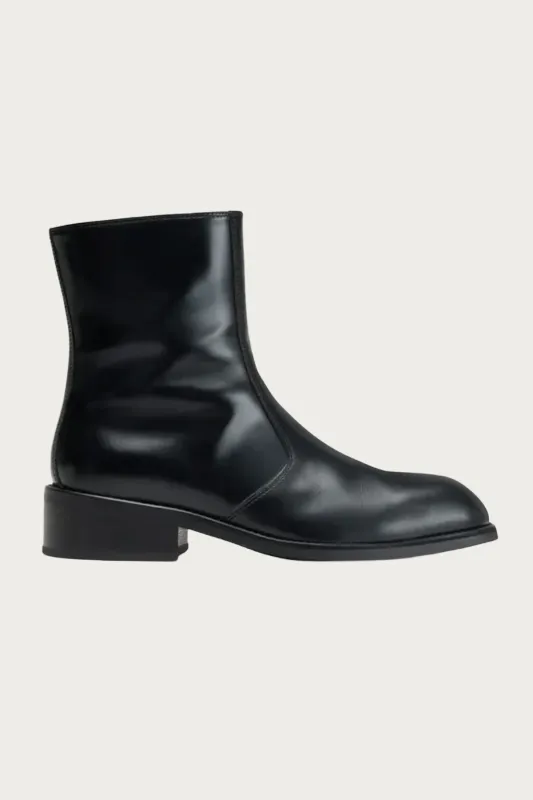 Zipped Boots - Black made by Lemaire