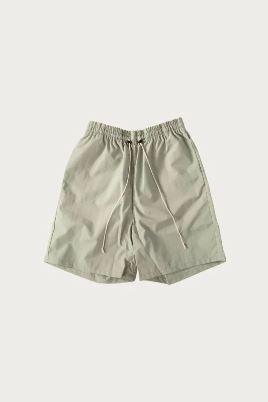 Knee Shorts - Green made by Camiel Fortgens