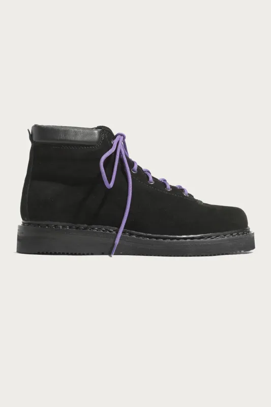 Mountain Boot - Black made by Needles
