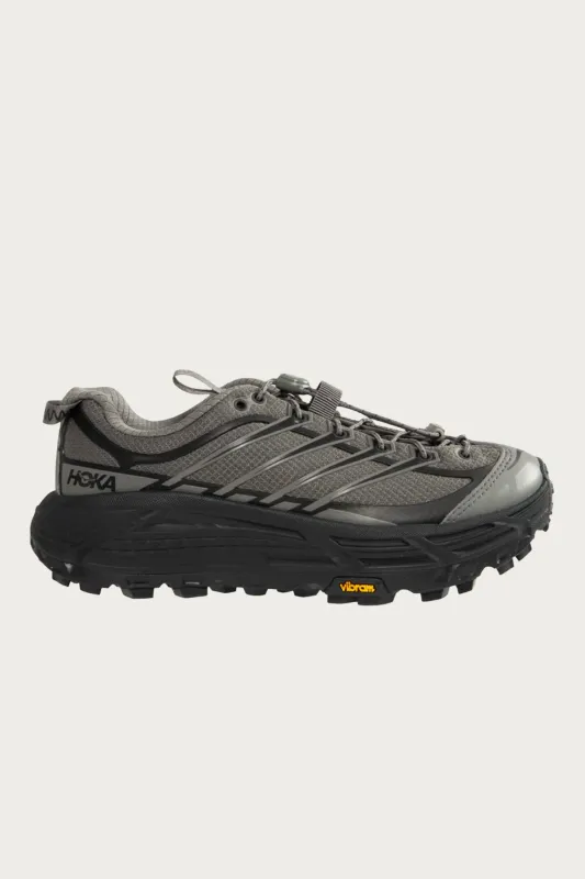 U Mafate Three2 - Gravel/Carbon Black made by Hoka