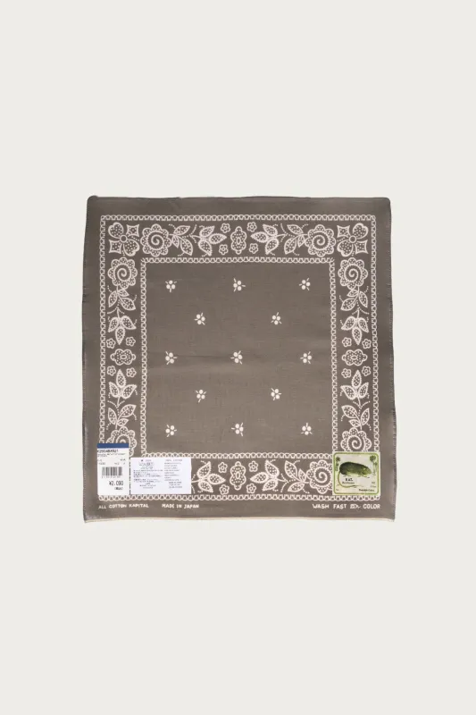 Fastcolor Selvedge Bandanna (ESCARGOT FLOWER) 15x15 - Khaki made by Kapital
