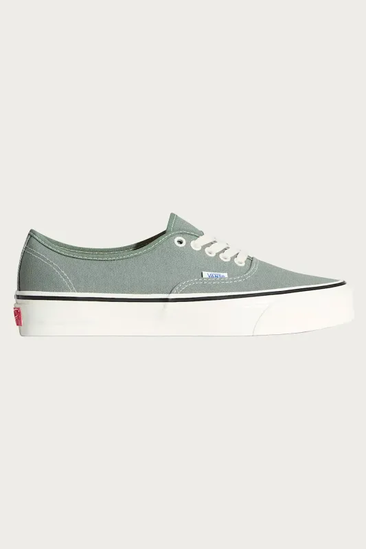 LX Authentic 44 - Duck Canvas Green Balsam made by Vans