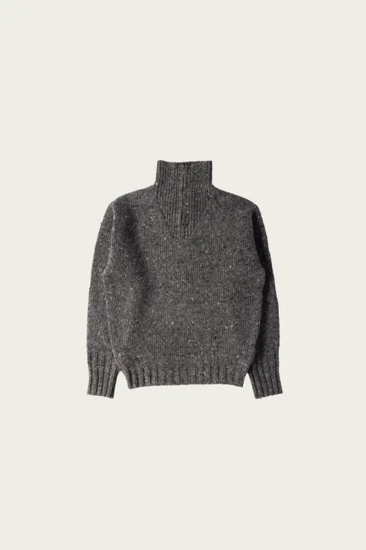 Low-Gauge Homespun Tweed Knit Zip Turtle - Top Charcoal made by Auralee