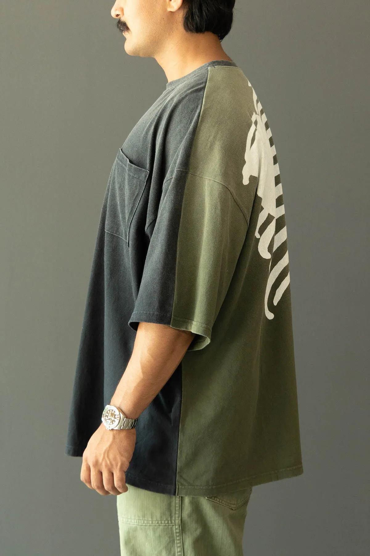 Jersey 2TONES BIG Pocket TEE (BONE) - Black/Khaki sold by Canoe Club product image thumbnail 3