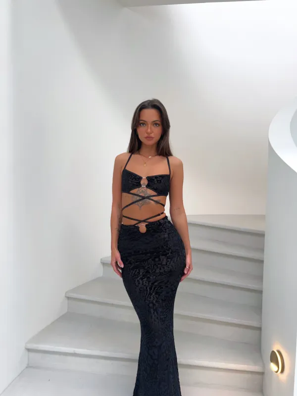 SWEENEY CROP TOP FLORAL - OUTCAST EXCLUSIVES sold by Outcast Clothing