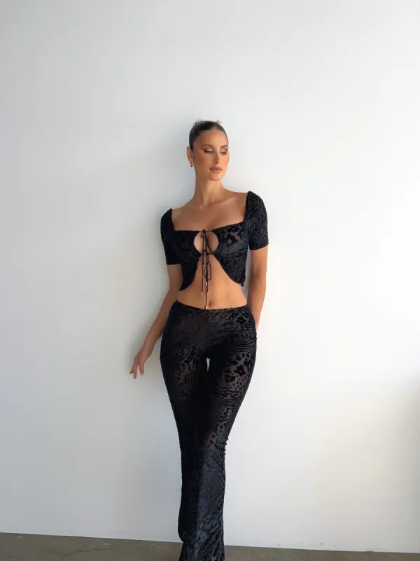 LIBRA CROP TOP BLACK - OUTCAST EXCLUSIVES made by Outcast Clothing