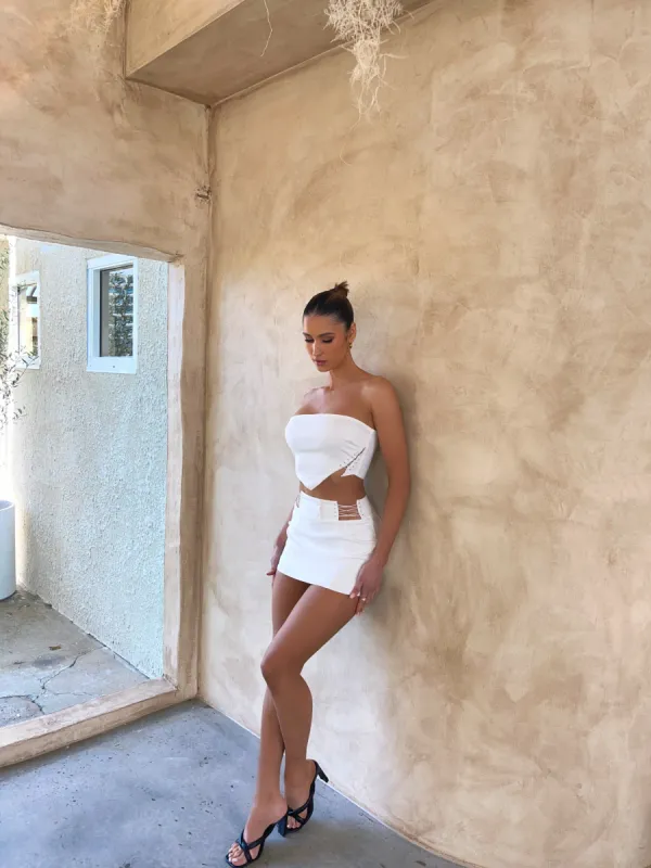 ZIGGY CROP TOP WHITE - OUTCAST EXCLUSIVES sold by Outcast Clothing