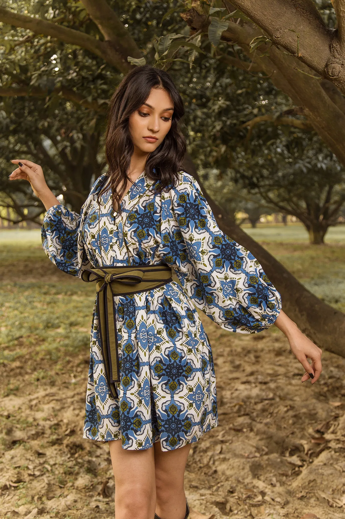 1725 Lara sold by Beyond by Vera product image thumbnail 3