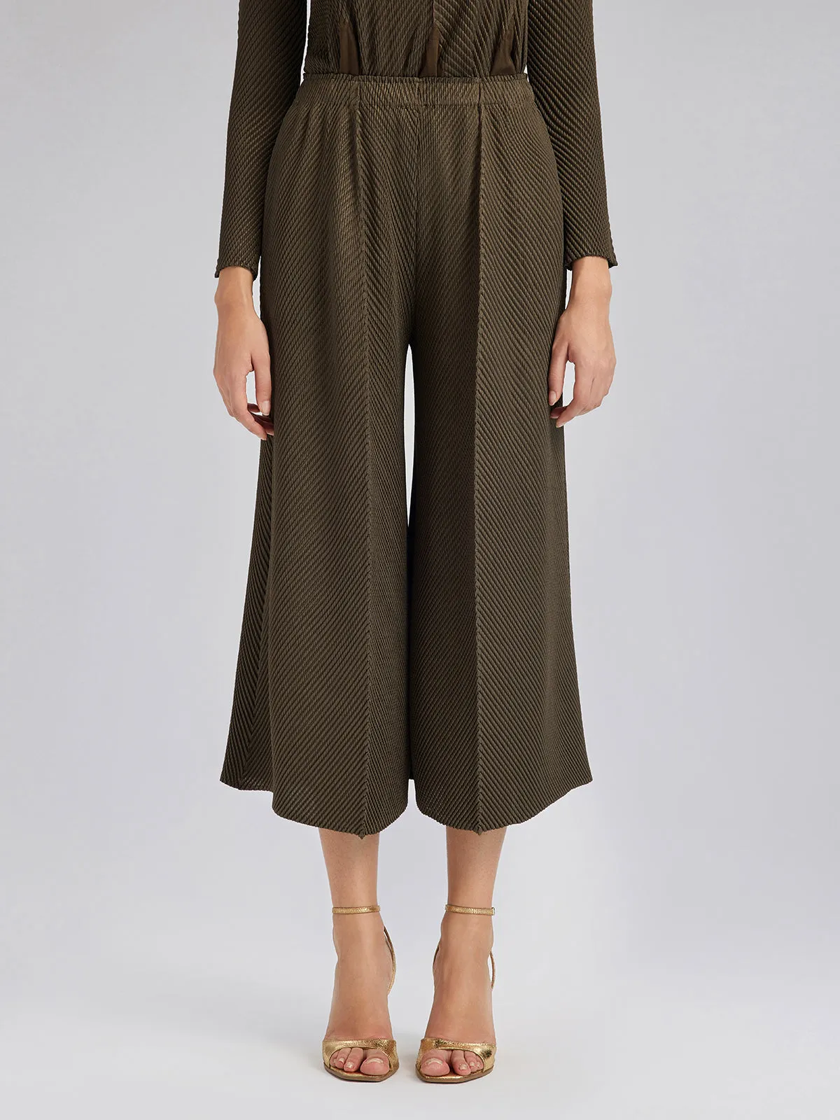 Final Sale | Pleated-Texture Elastic-Waist Wide-Leg Pants sold by Rich Radi Q's