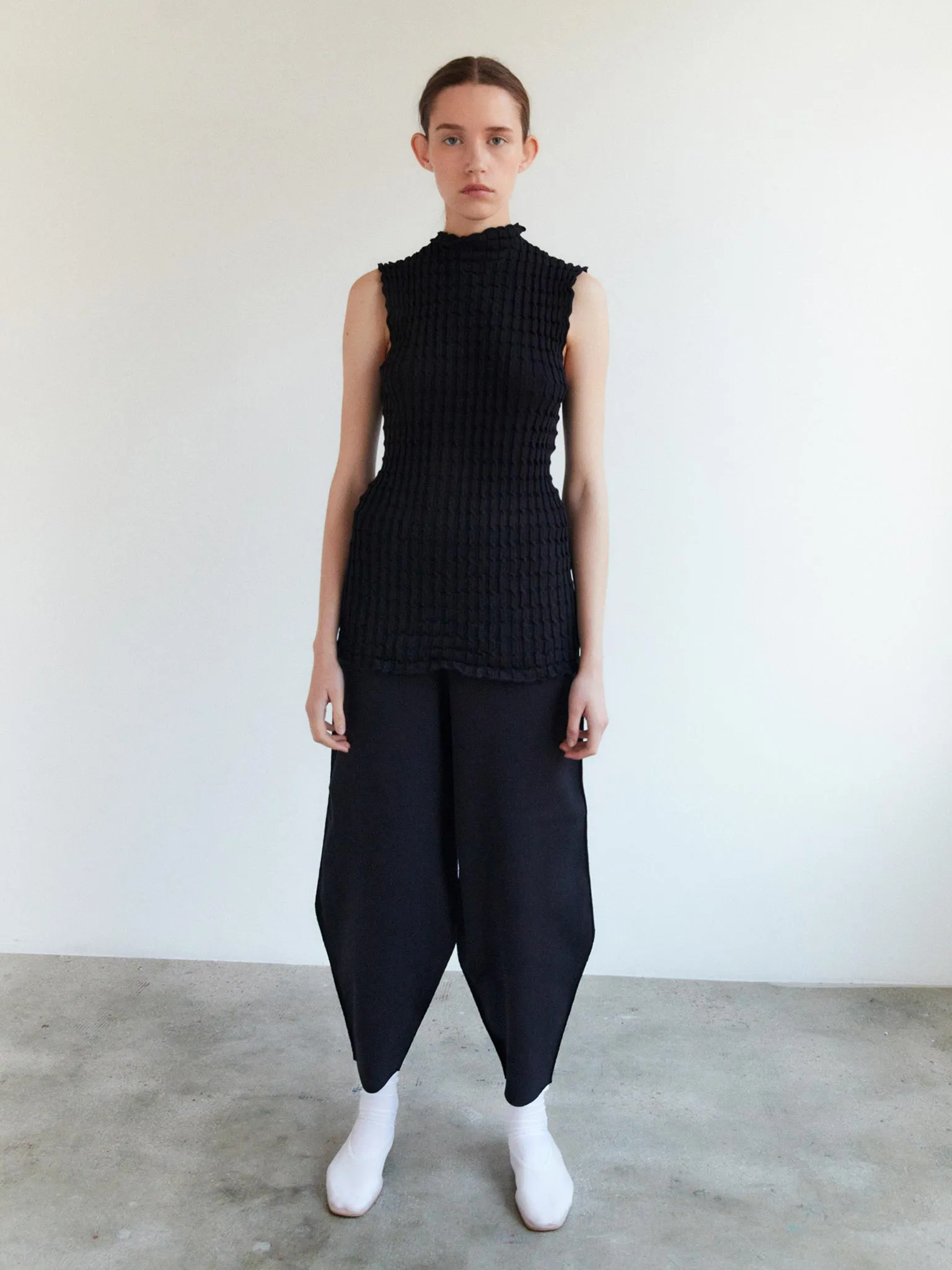 Givre pants sold by RUS