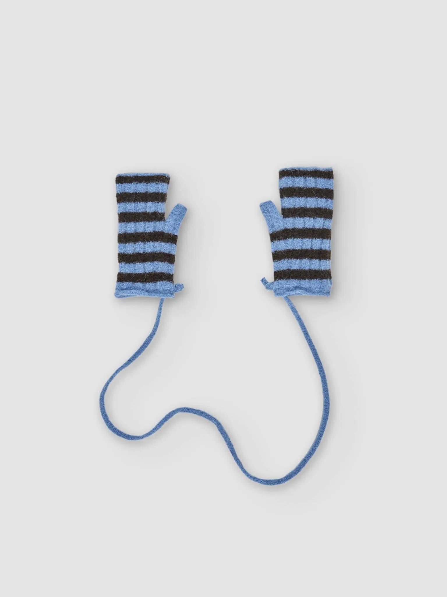 Hanei mittens sold by RUS product image thumbnail 2