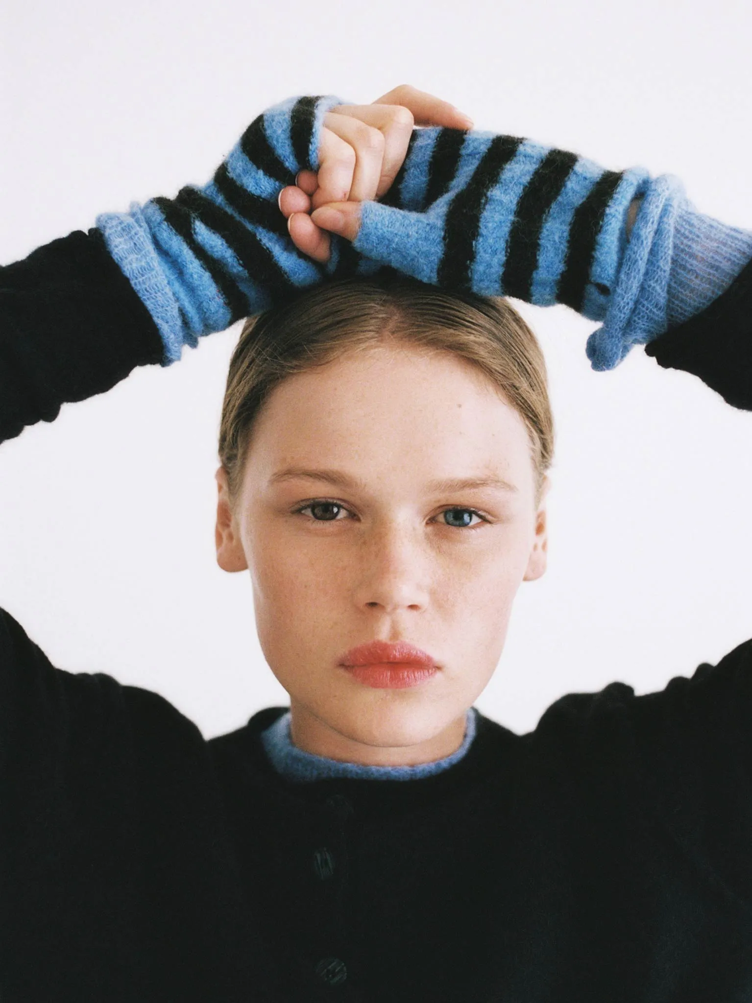 Hanei mittens sold by RUS