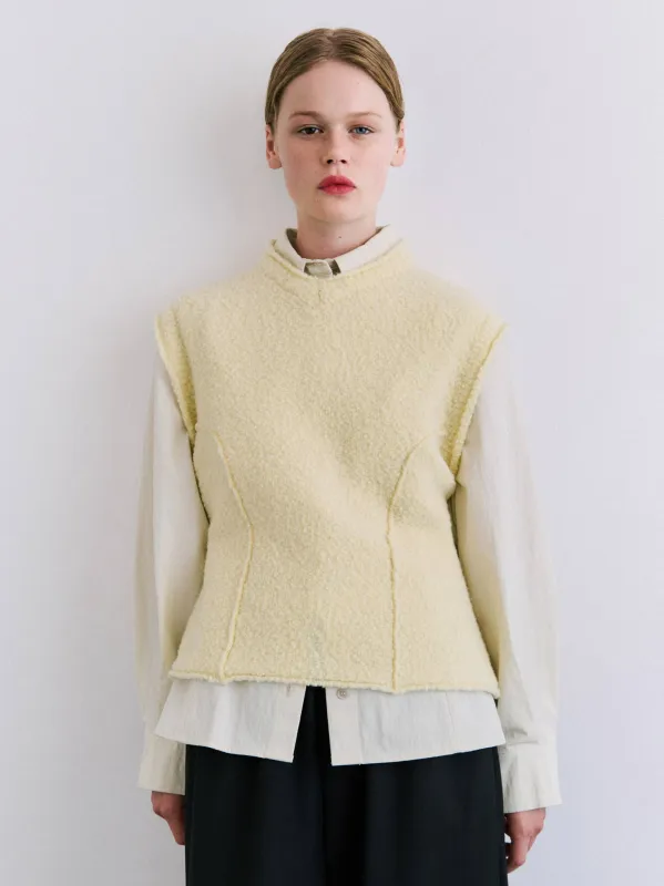 Nashi vest sold by RUS