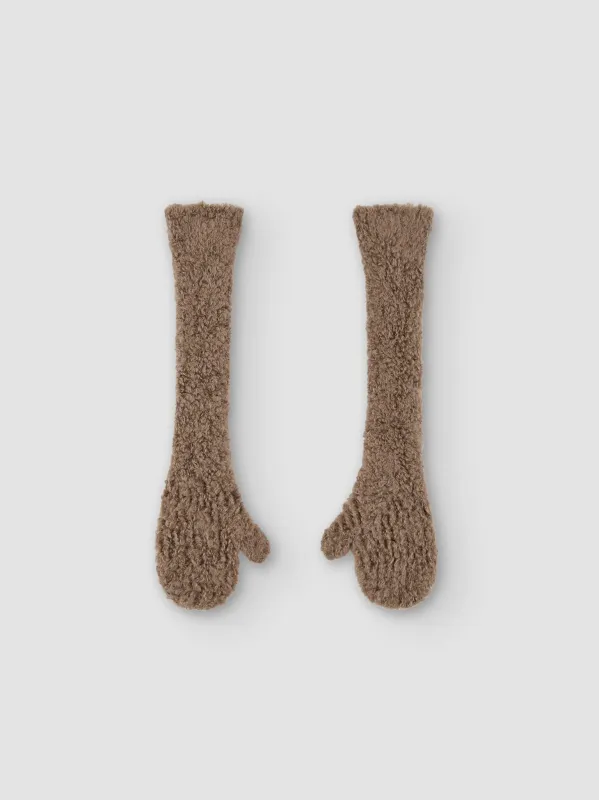 Brazo mittens sold by RUS