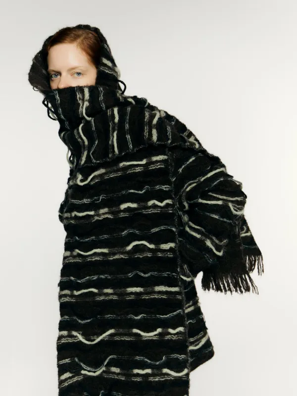 Sen scarf sold by RUS