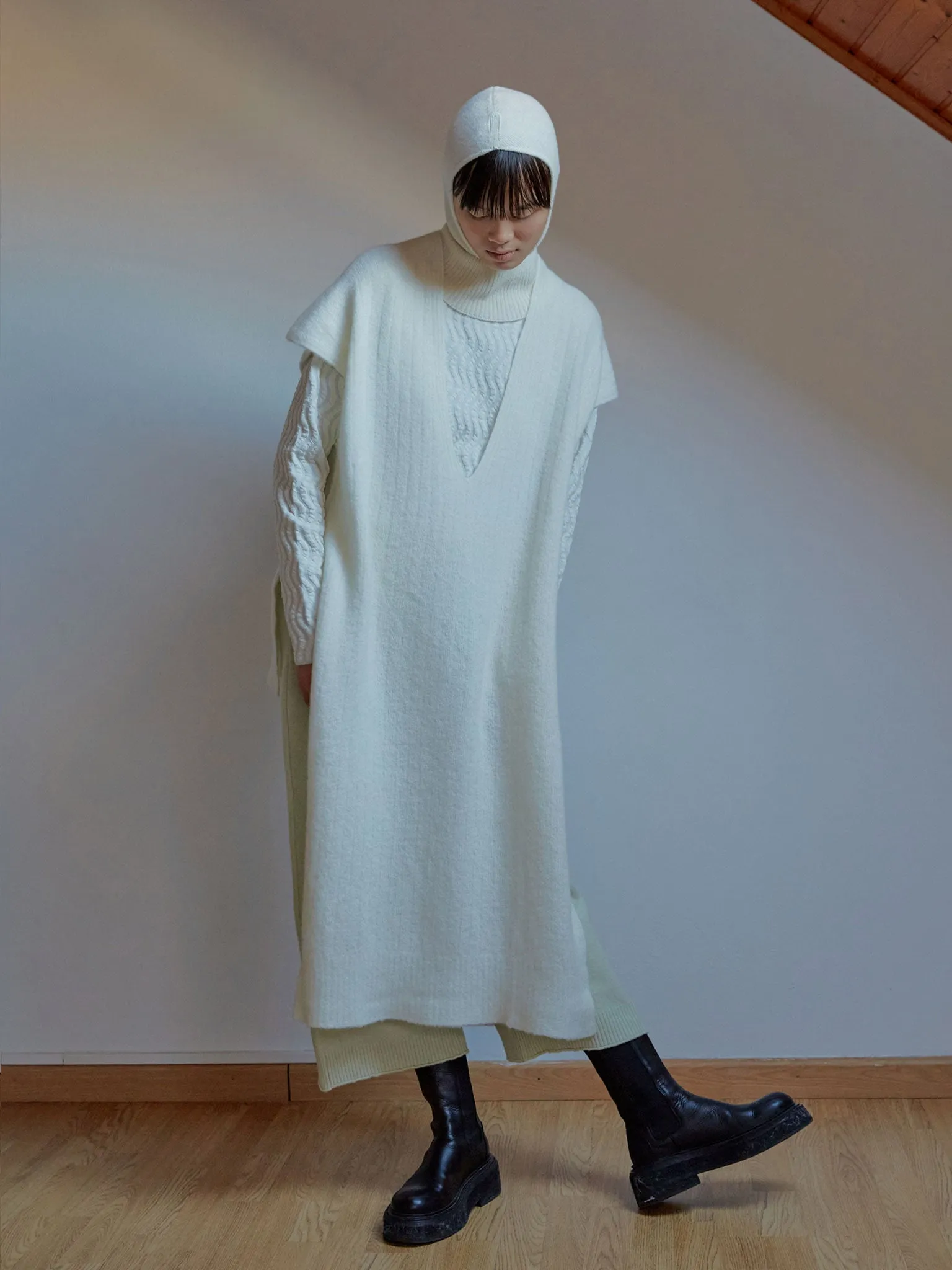 Onesan vest sold by RUS product image thumbnail 2