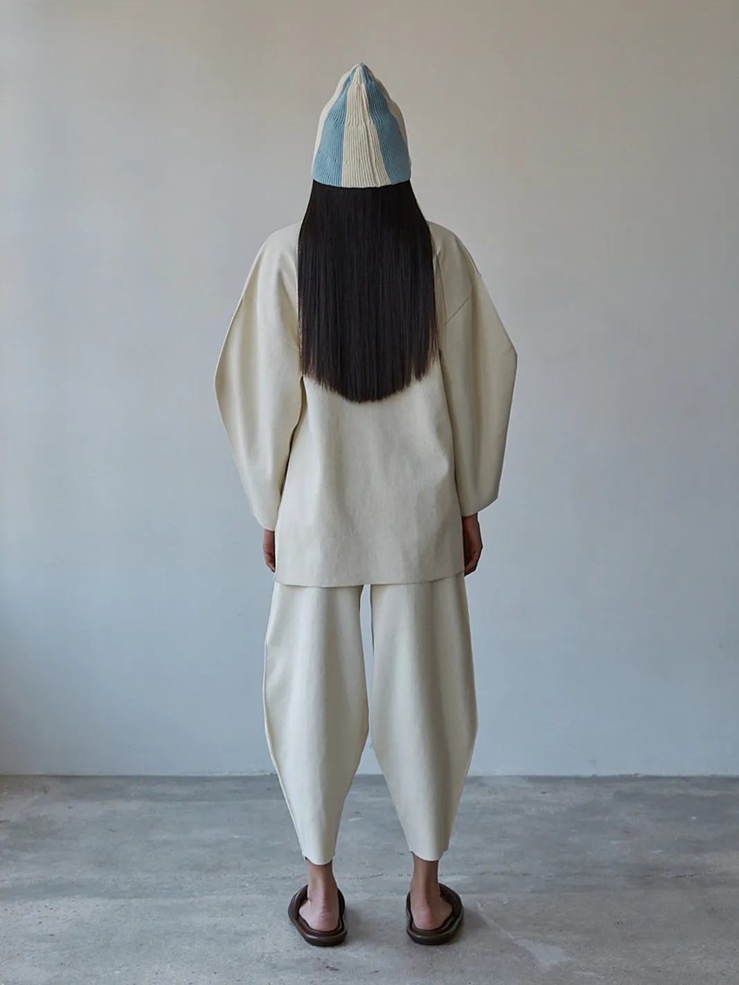 Onsen sweater sold by RUS