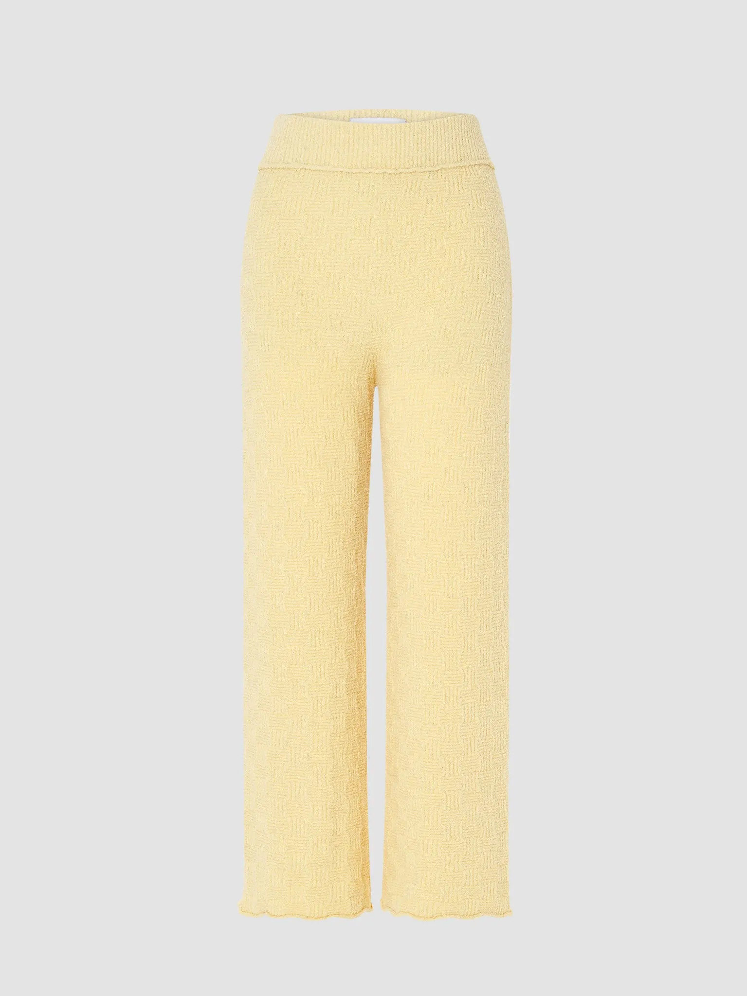 Tofu pants sold by RUS