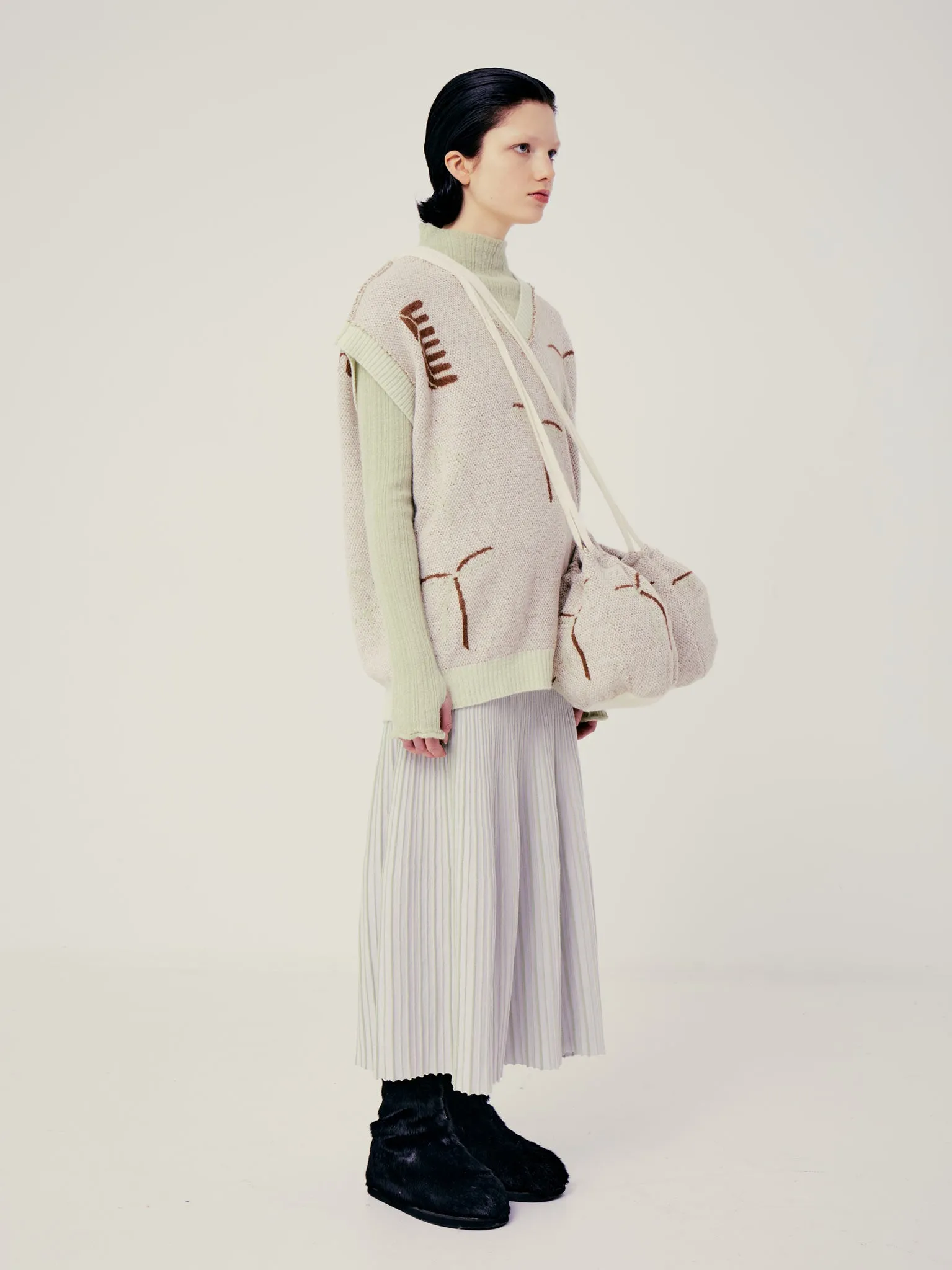 Cle vest sold by RUS product image thumbnail 5