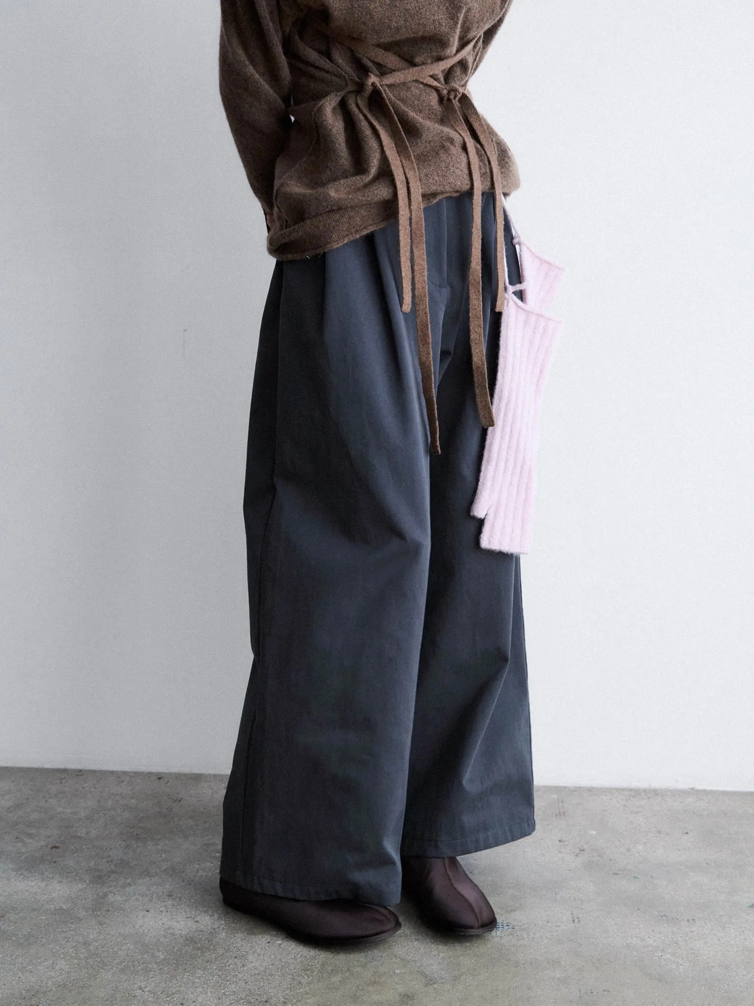 Onemu pants sold by RUS