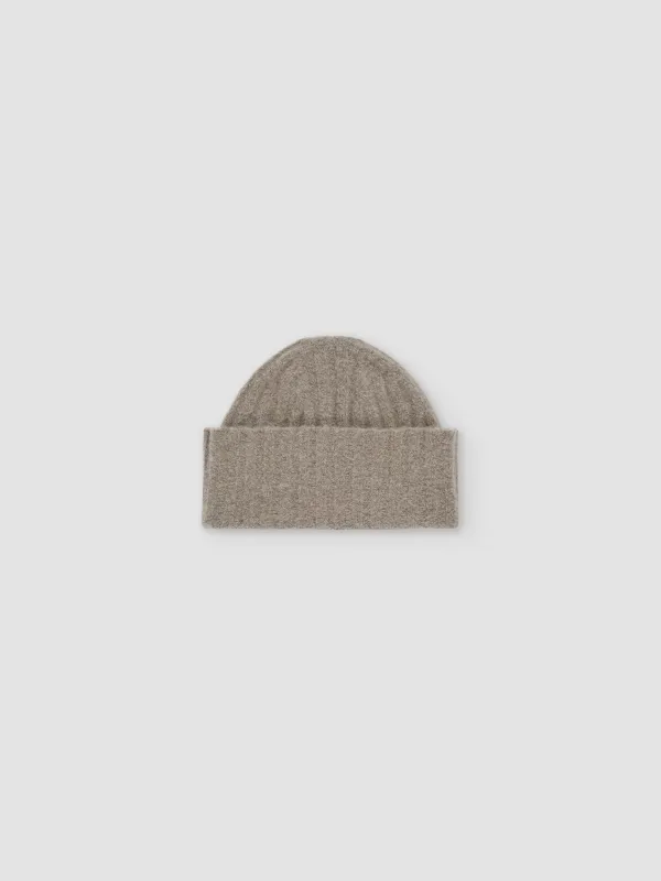 Sutobu beanie made by RUS