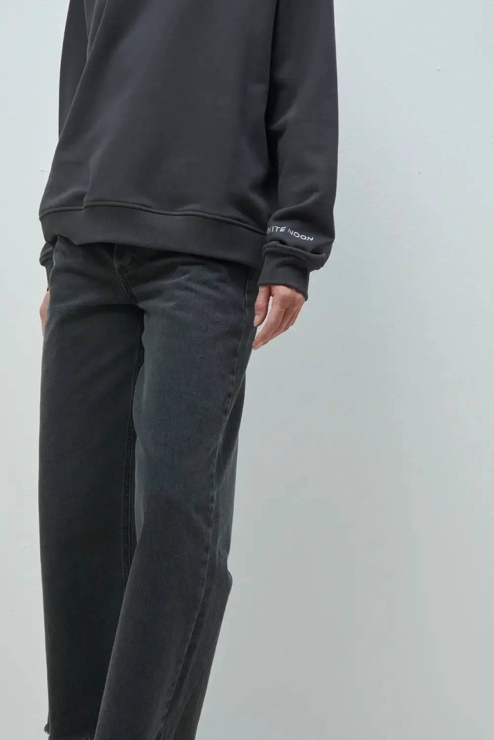 BLUZA VANCOUVER graphite sold by Nite Noon product image thumbnail 4