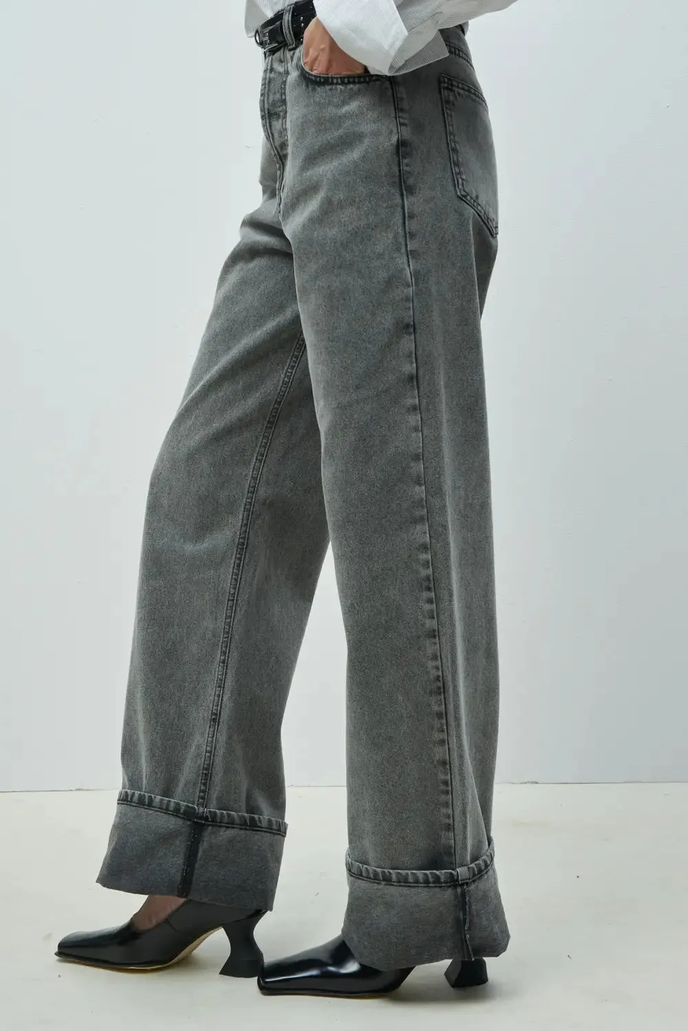 JEANSY CHICAGO grey sold by Nite Noon product image thumbnail 5