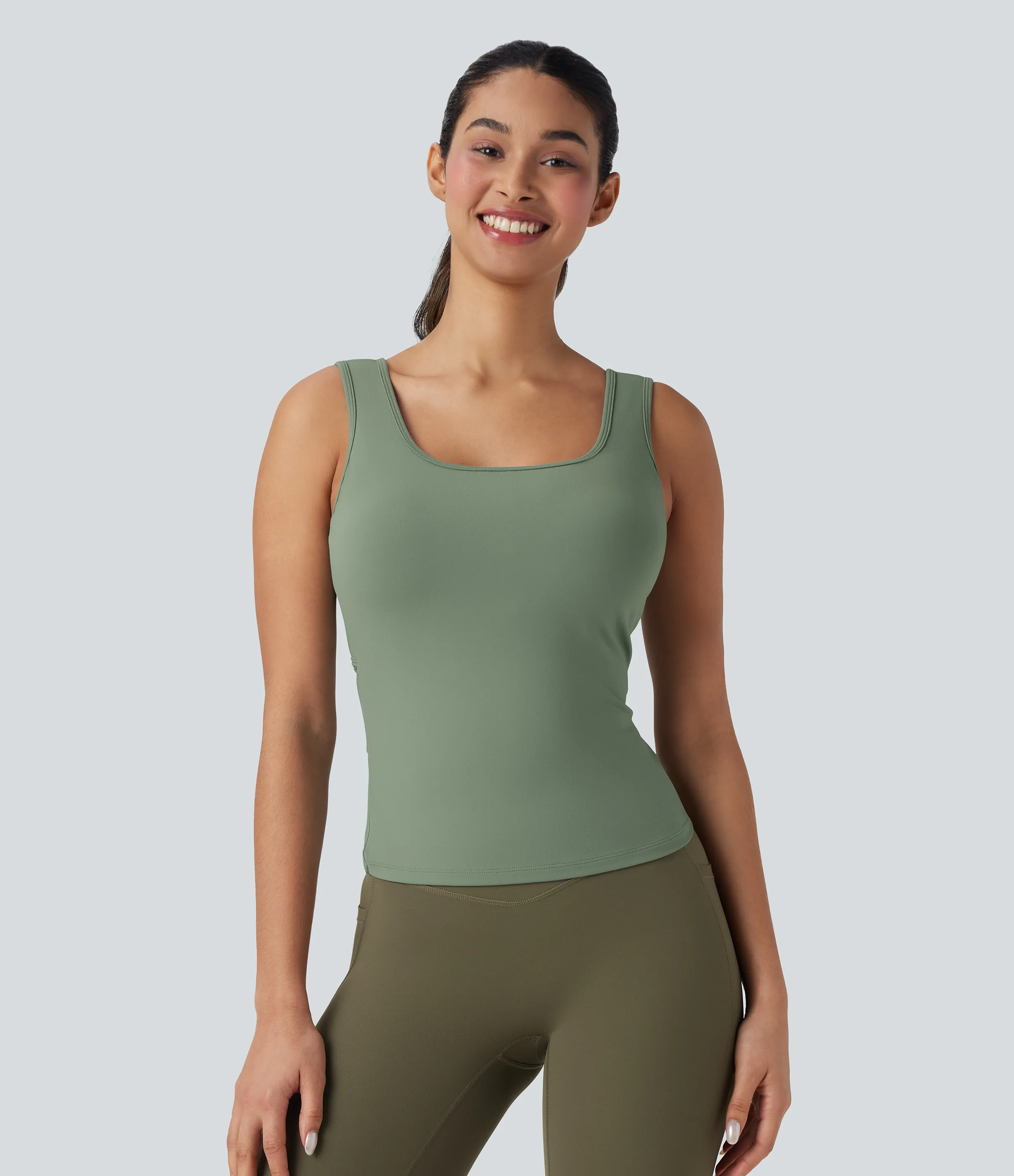 Halara Top de yoga cruzado con escote en U con largo extra en copas D-F - Hedge Green - S(Long) sold by Halara product image thumbnail 3