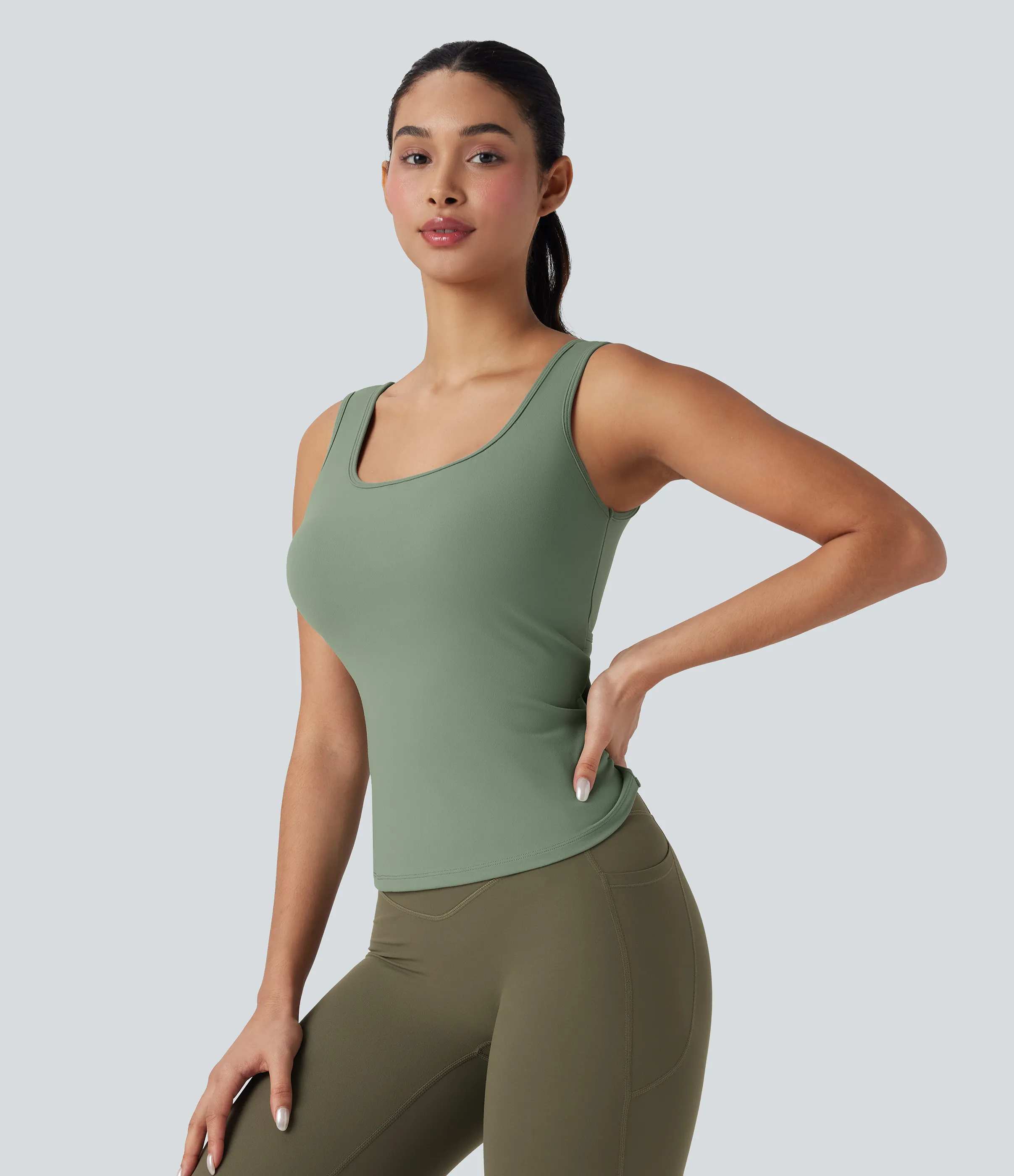 Halara Top de yoga cruzado con escote en U con largo extra en copas D-F - Hedge Green - S(Long) sold by Halara product image thumbnail 5