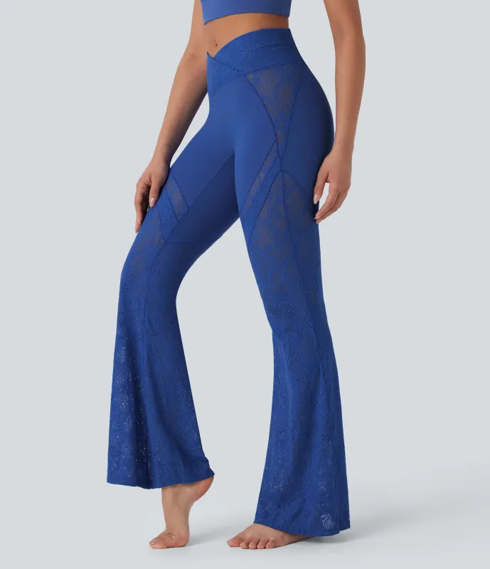 Halara Leggings de yoga acampanados Softlyzero™ de tiro alto con encaje en contrast y bolsillos traseros cruzados  - Beaucoup Blue - XS(regular) sold by Halara