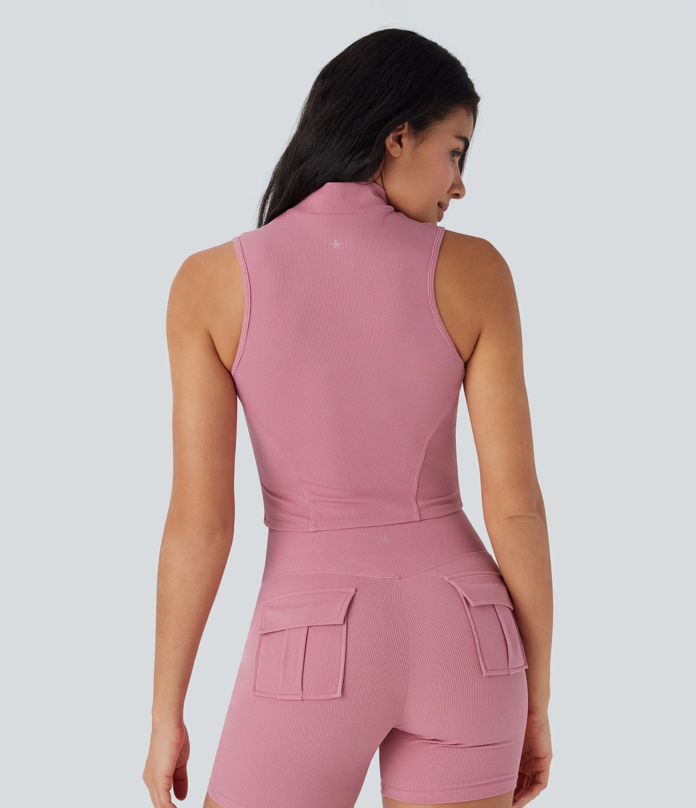Halara Top de yoga corto ajustado y fruncido con cremallera y cuello alto - Rouge Pink - S sold by Halara product image thumbnail 3