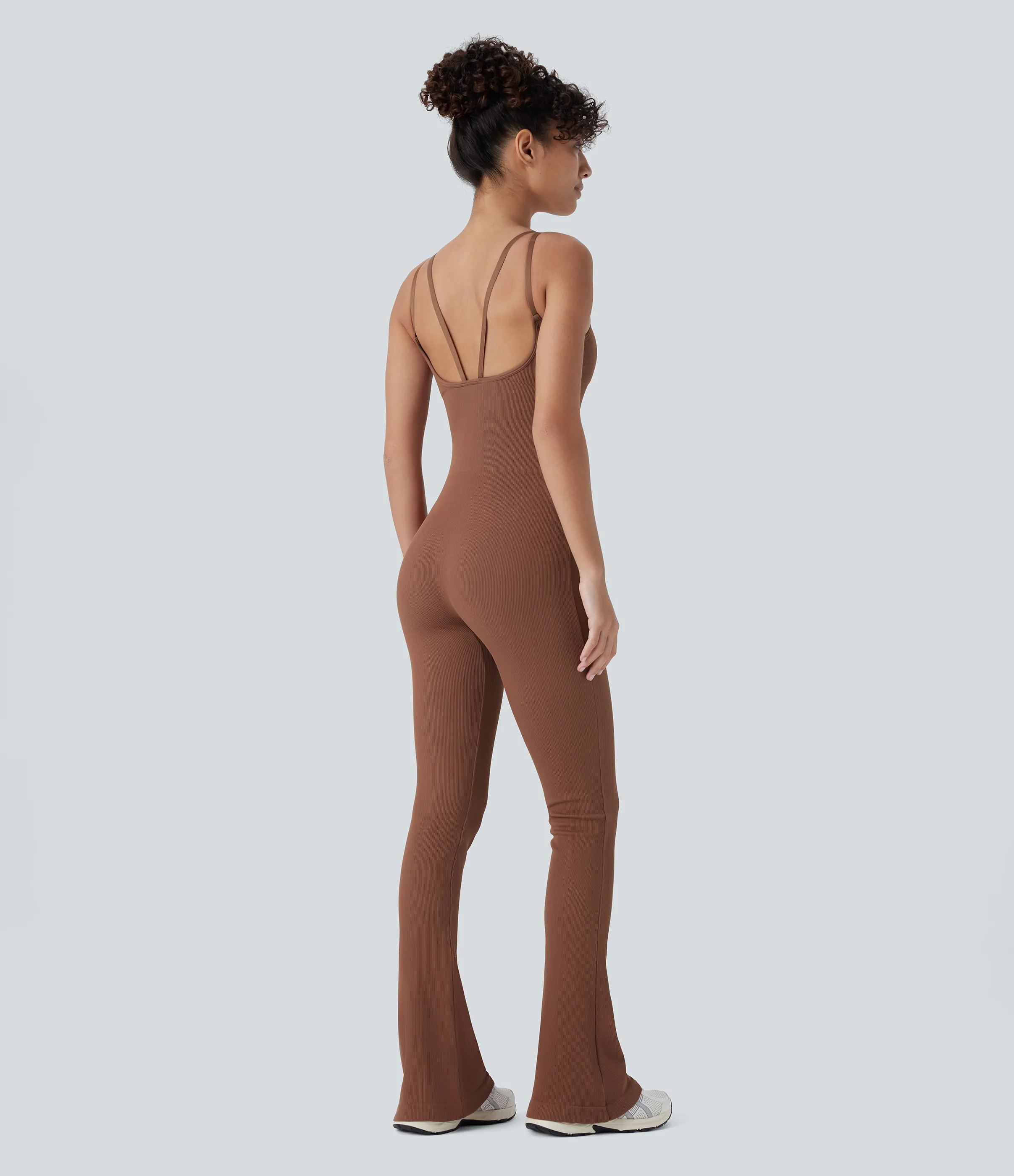 Halara Mono yoga acampanado sin espalda cuello U sin costura - Russet - M(regular) sold by Halara product image thumbnail 2