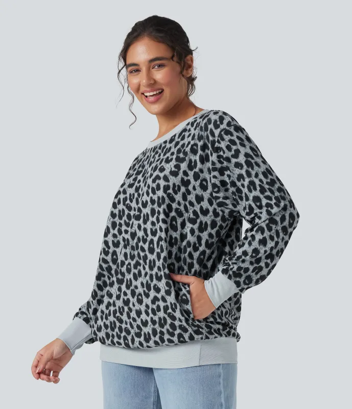 Halara Sudadera casual extragrande de manga larga con cuello redondo y estampado de leopardo con bolsillos - Frosted Panther - M sold by Halara