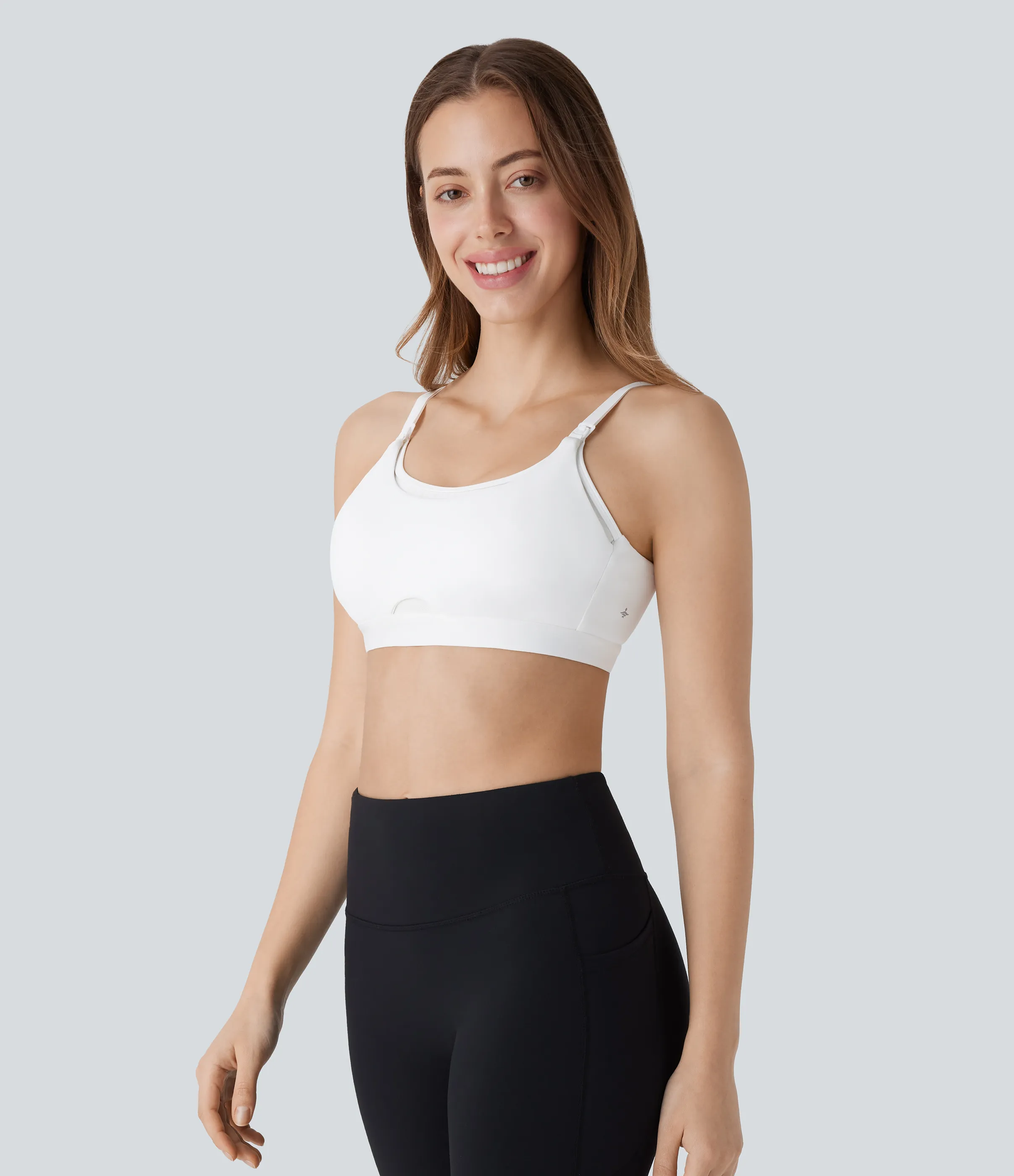 Halara Brasier deportivo SpeedWave™ para lactancia de secado rápido y sujeción media con gancho ajustable en copas A-C - White - S sold by Halara product image thumbnail 4