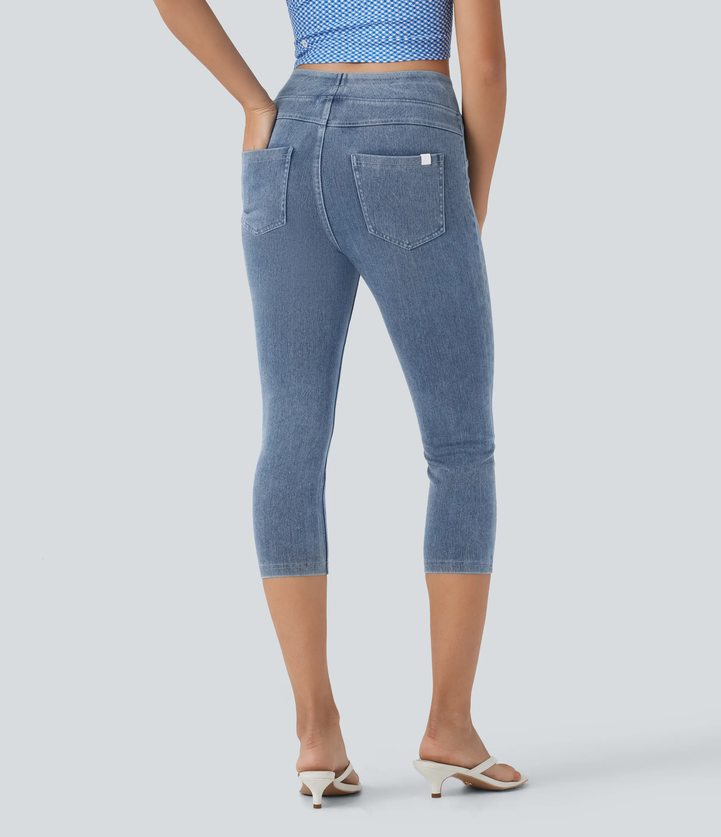 Halara Leggings Halara Flex™ Denim elásticos en longitud capri de tiro alto con bolsillos traseros - Ice Crevice Denim - L sold by Halara product image thumbnail 3