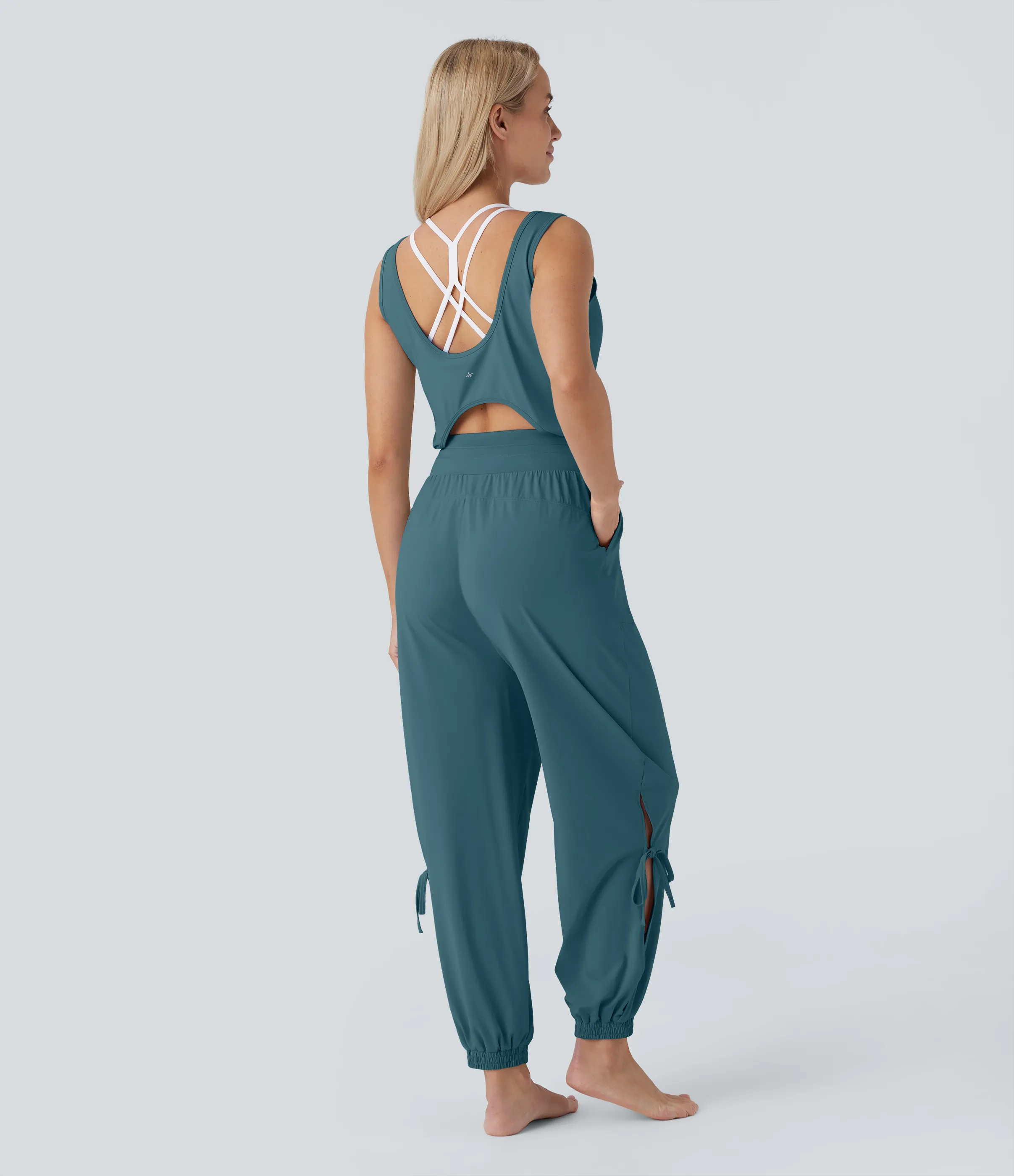 Halara Jumpsuit de yoga sin mangas con espalda descubierta, cordón ajustable y bolsillos laterales de tacto fresco - UPF50+ - Hydro - L(regular) sold by Halara product image thumbnail 5